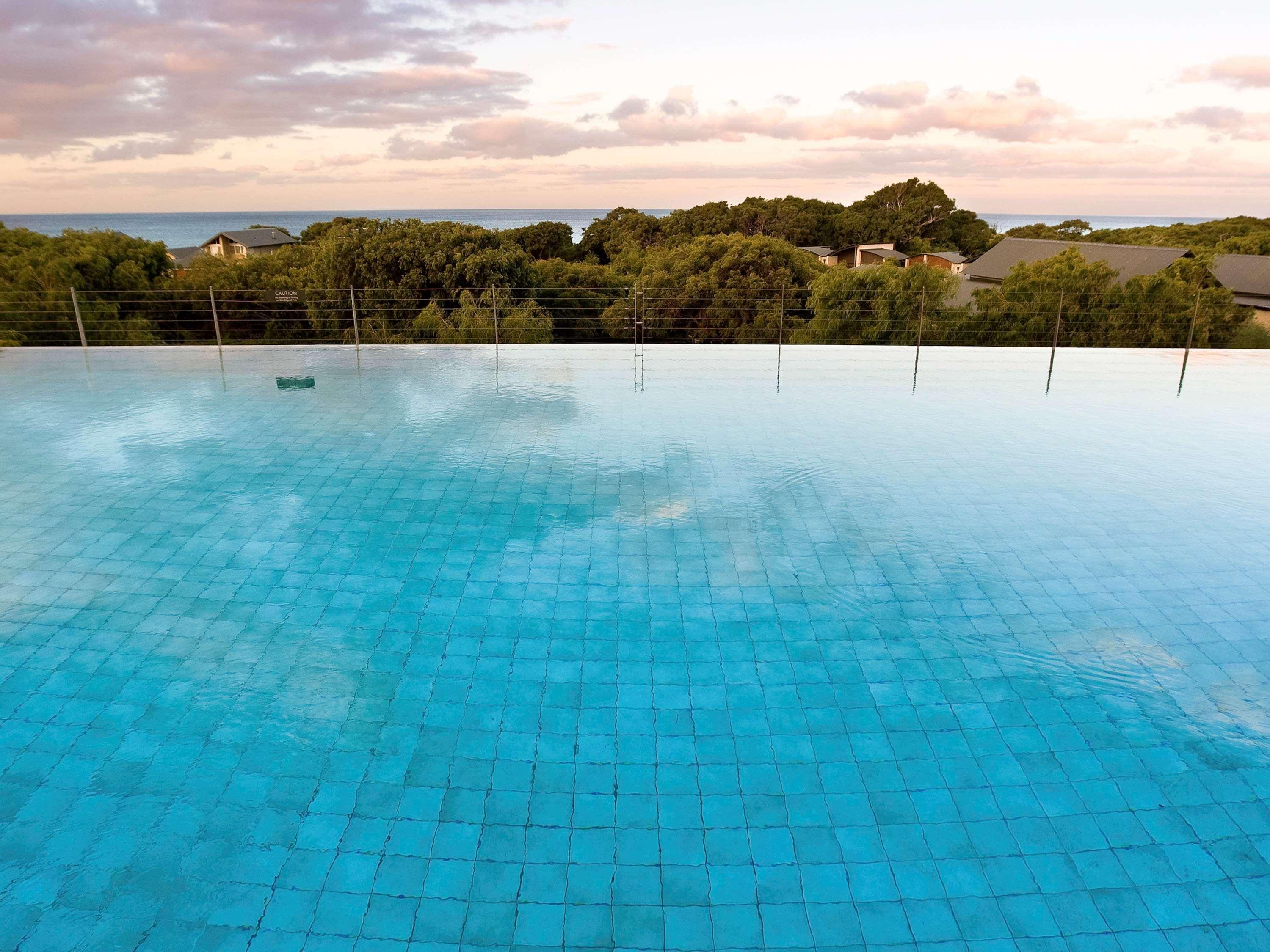 Pullman Bunker Bay Resort Margaret River Dunsborough Exterior photo Infinity pool at the Sheraton Resort, Fiji